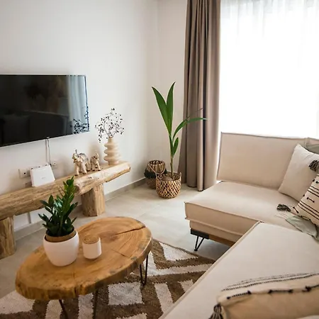 Lux Nomad Mgmt - Boem Super 2-bedroom Flat *